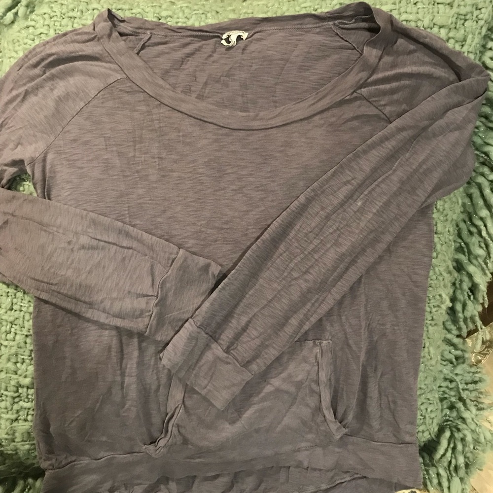 *PRICEDROP* Splendid long-sleeved hoodie style tee